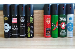 如何正確地使用防狼催淚噴射器？