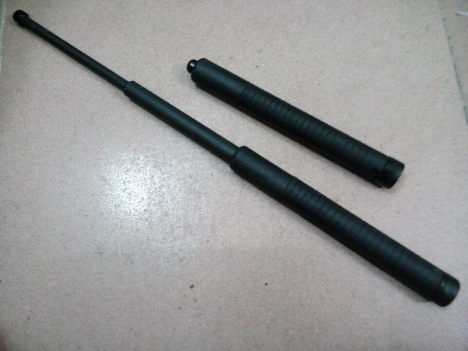 三節伸縮甩棍